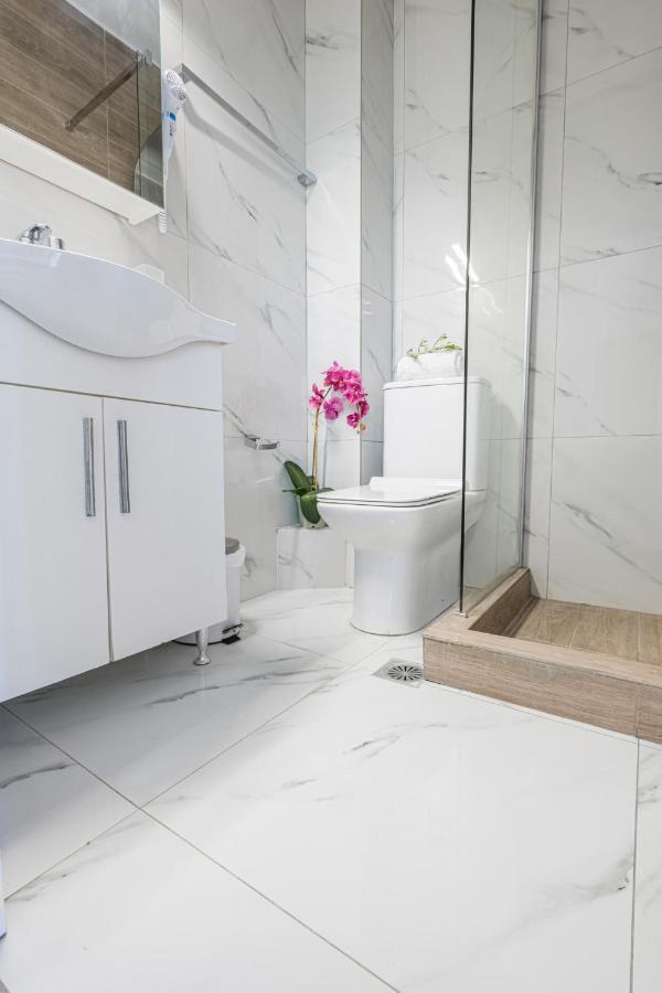 Design Suites Efharis Nea Peramos (Macedonia) Exterior foto