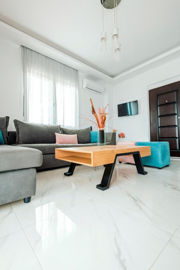 Design Suites Efharis Nea Peramos (Macedonia) Exterior foto
