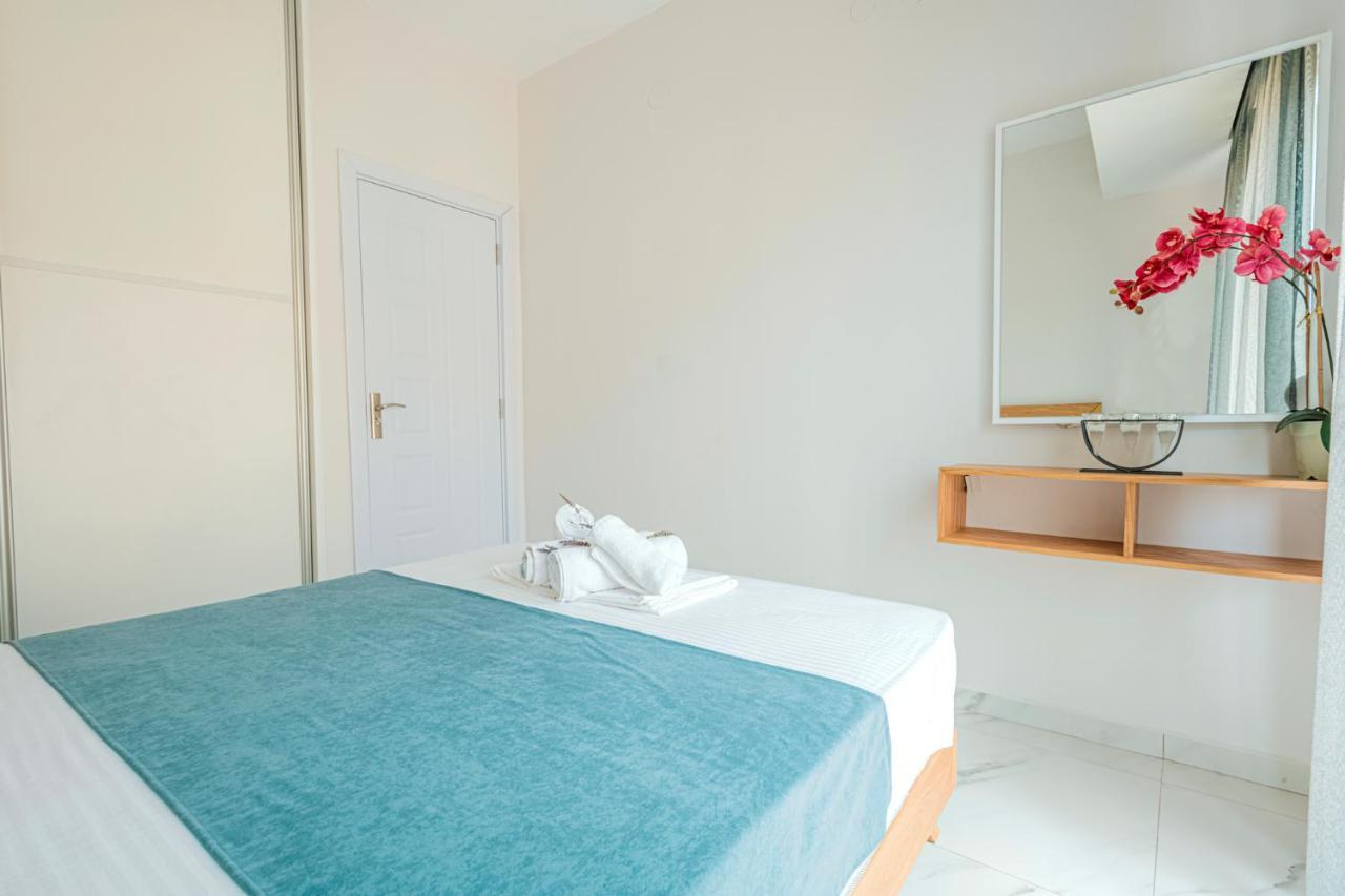 Design Suites Efharis Nea Peramos (Macedonia) Exterior foto